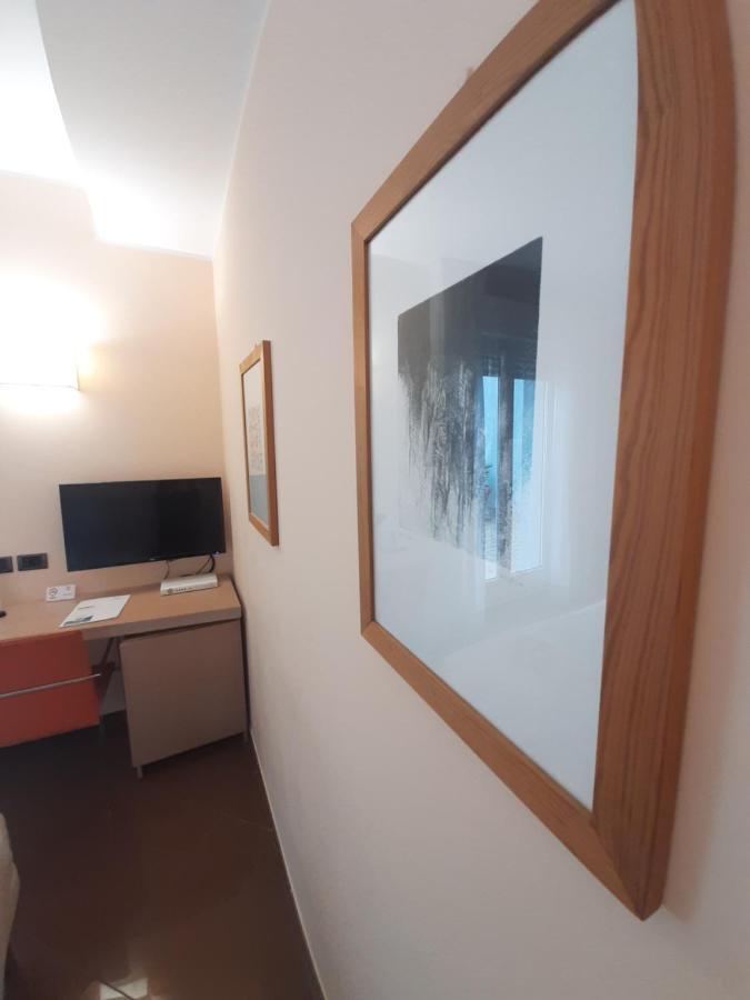 Hotel Chiaraluna Civitanova Marche Esterno foto