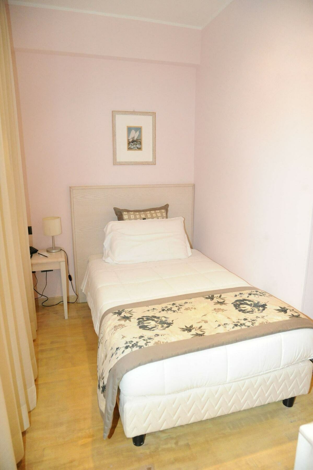 Hotel Chiaraluna Civitanova Marche Esterno foto