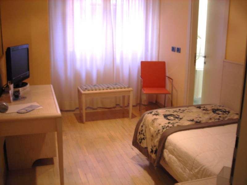 Hotel Chiaraluna Civitanova Marche Camera foto